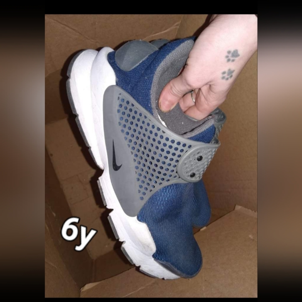 Nike shoes